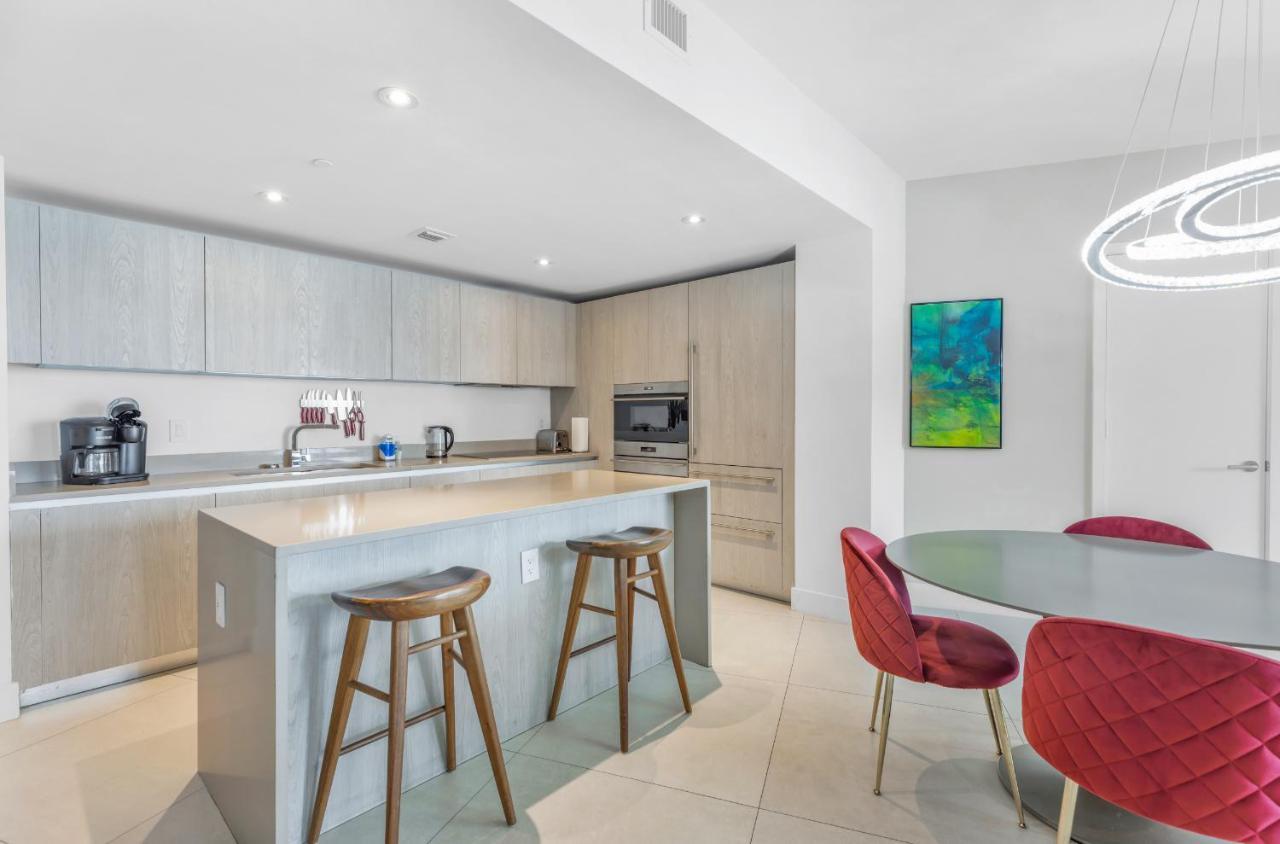 Seashore Resort - 2 Bedroom Right On The Beach Direct Ocean-View With Amenities On The Rooftop Hollywood Extérieur photo