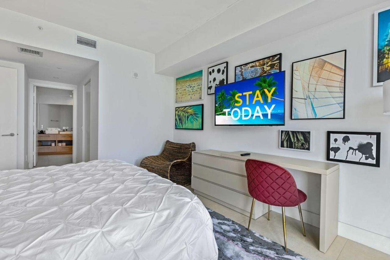 Seashore Resort - 2 Bedroom Right On The Beach Direct Ocean-View With Amenities On The Rooftop Hollywood Extérieur photo