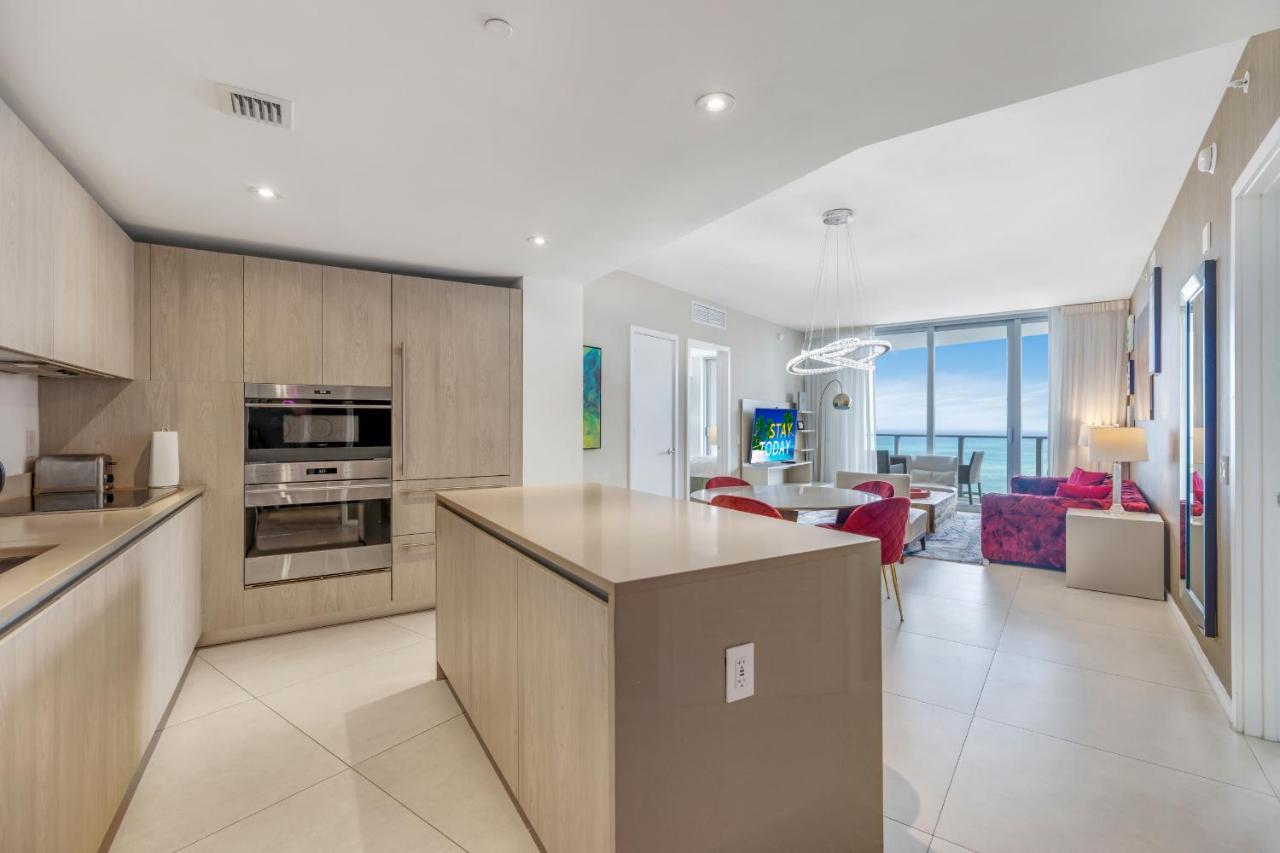 Seashore Resort - 2 Bedroom Right On The Beach Direct Ocean-View With Amenities On The Rooftop Hollywood Extérieur photo