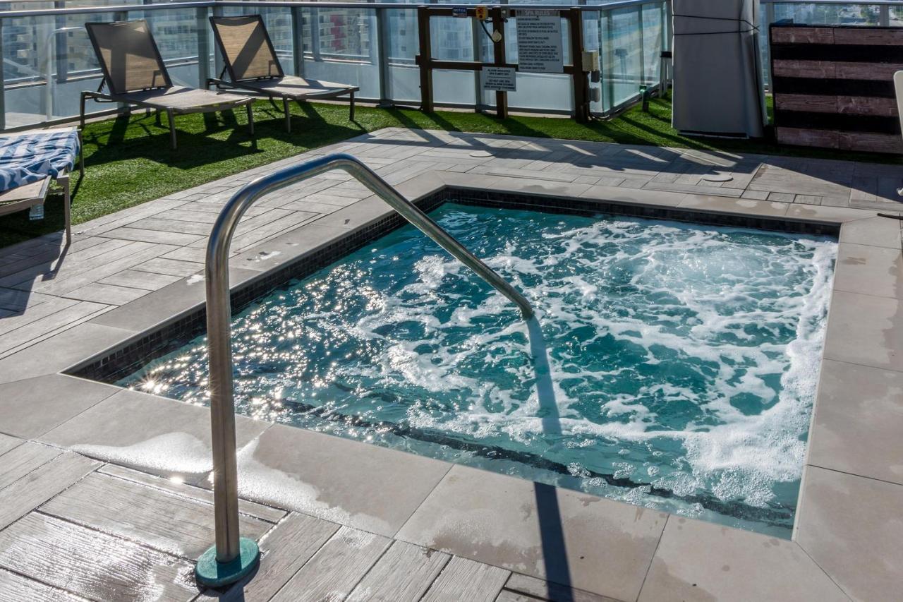 Seashore Resort - 2 Bedroom Right On The Beach Direct Ocean-View With Amenities On The Rooftop Hollywood Extérieur photo