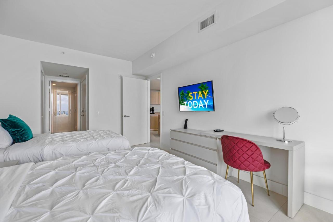 Seashore Resort - 2 Bedroom Right On The Beach Direct Ocean-View With Amenities On The Rooftop Hollywood Extérieur photo